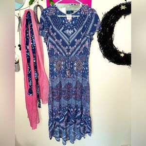 💙 Knox Rose Printed maxi dress with plunging neckline